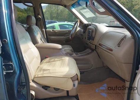 1998 Lincoln Navigator z USA, uszkodzony, nr VIN 5LMPU28L3WLJ20582